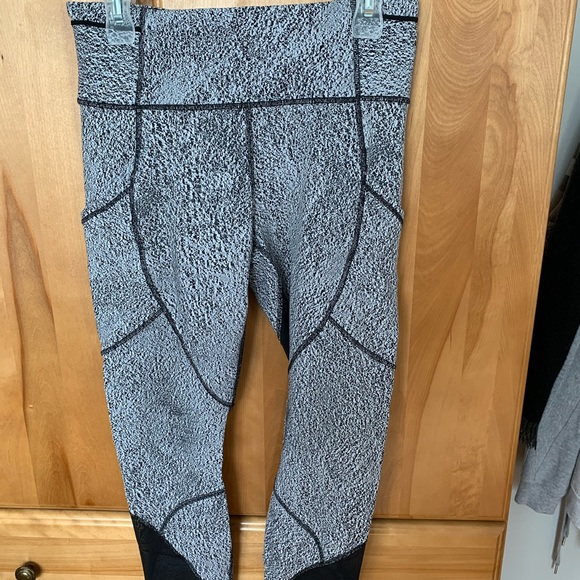Lululemon Leggings SIZE 10 - Picture 1 of 5